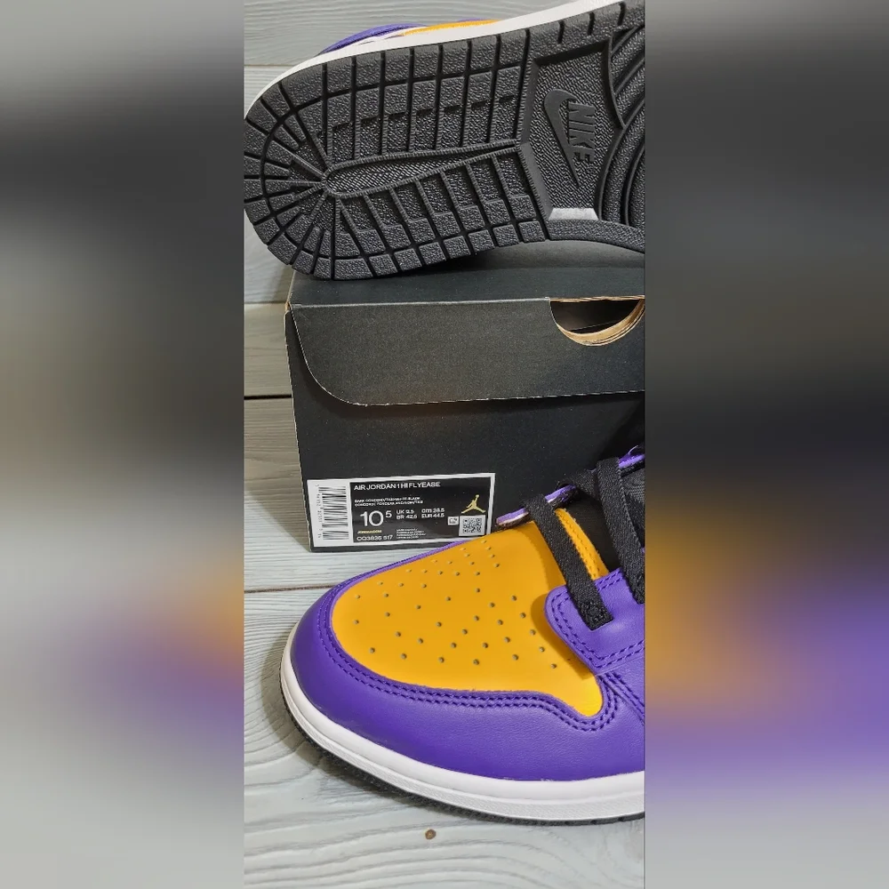 Jordan 1 High FlyEase - Size M 10.5 - Dark Concord/White/Black/Taxi π π π π - Picture 3 of 14